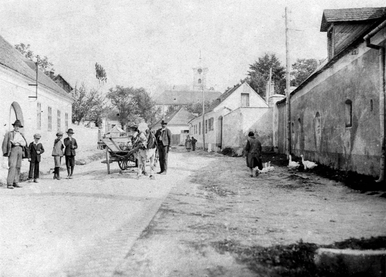 Historische Straßenszene beim Meierhof